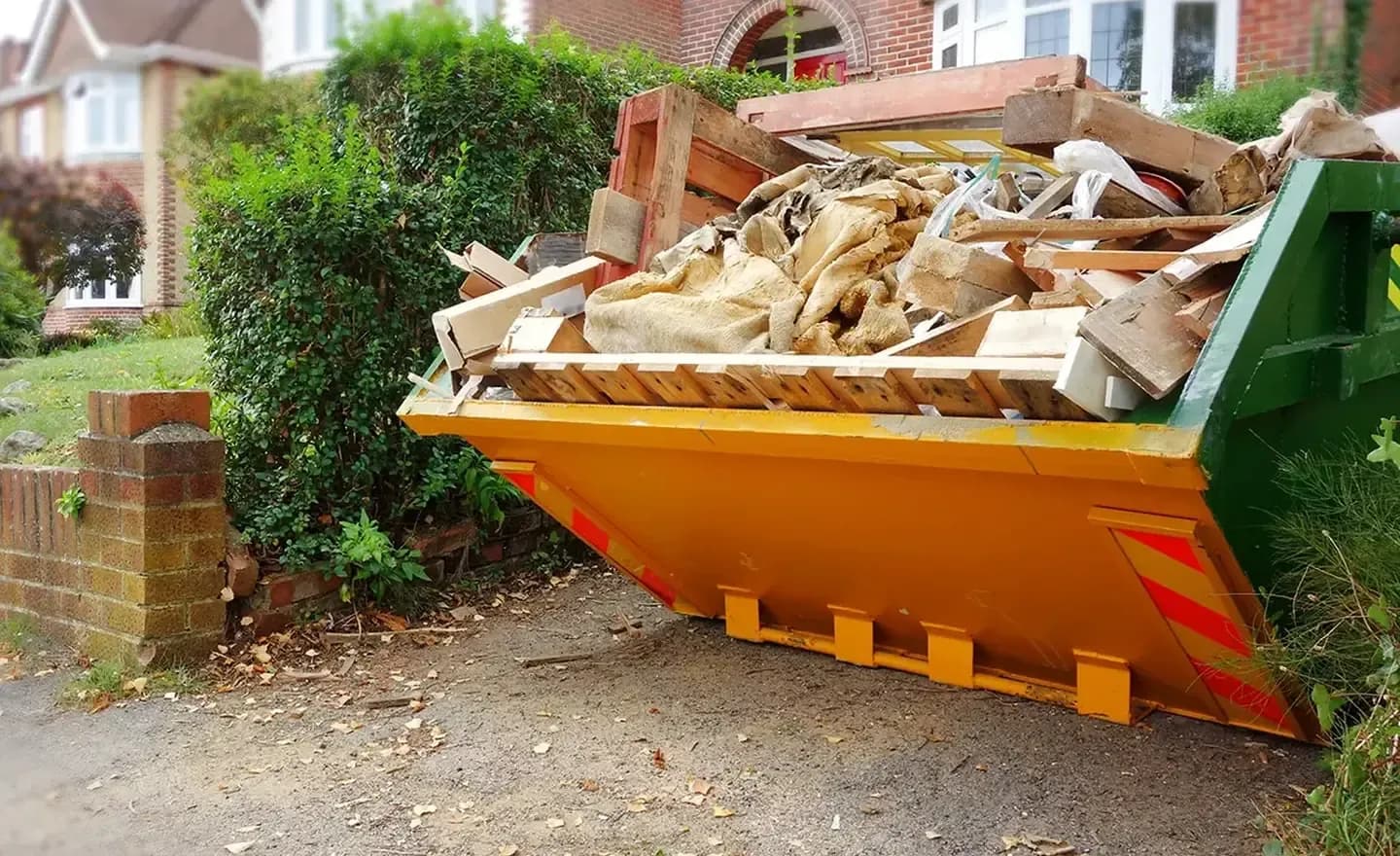 Trade skip hire for UK businesses — easySkip business account